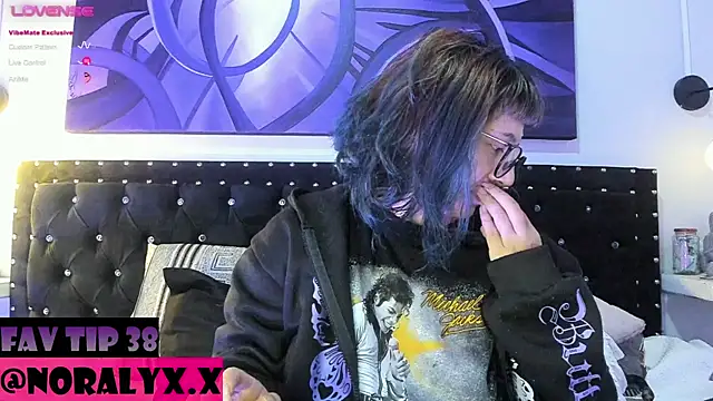 Snapshot of hey_noraly chatting on 07.07.26 hey noraly online show from 07.07.26
