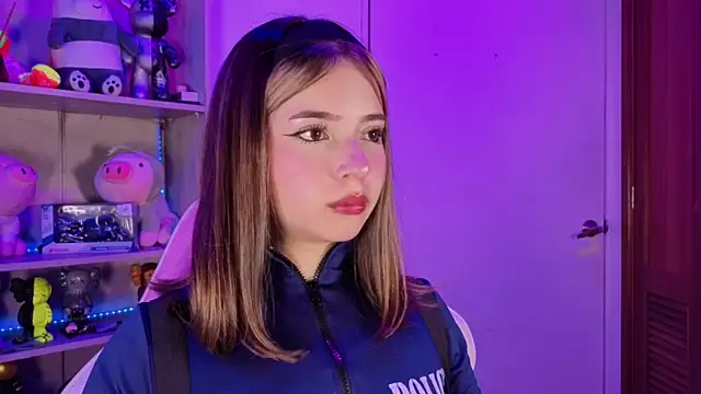 EmilyMiller  online show from 04.14.26