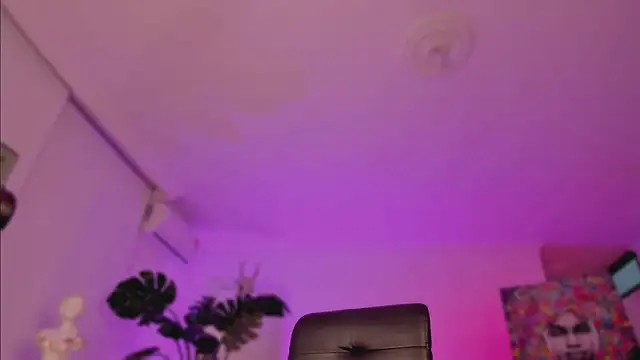 Snapshot of Taylor__foxxx chatting on 01.10.25 Taylor  foxxx online show from 01.10.25