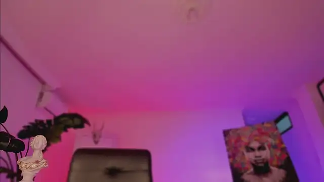 Snapshot of Taylor__foxxx chatting on 01.14.25 Taylor  foxxx online show from 01.14.25