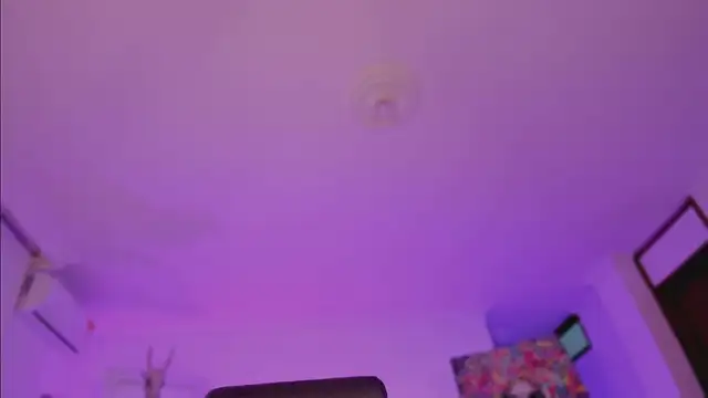 Snapshot of Taylor__foxxx chatting on 01.15.25 Taylor  foxxx online show from 01.15.25