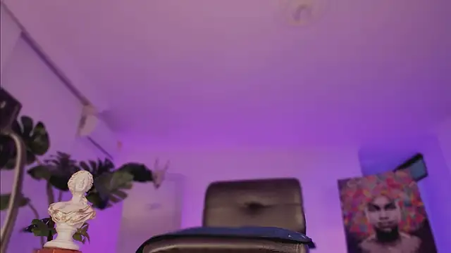 Snapshot of Taylor__foxxx chatting on 01.22.25 Taylor  foxxx online show from 01.22.25