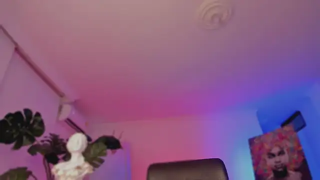 Snapshot of Taylor__foxxx chatting on 02.06.25 Taylor  foxxx online show from 02.06.25