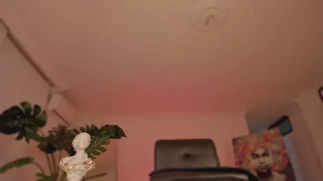 Snapshot of Taylor__foxxx chatting on 02.11.25 Taylor  foxxx online show from 02.11.25