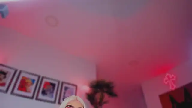 Snapshot of Taylor__foxxx chatting on 09.12.25 Taylor  foxxx online show from 09.12.25