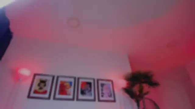 Snapshot of Taylor__foxxx chatting on 09.18.25 Taylor  foxxx online show from 09.18.25