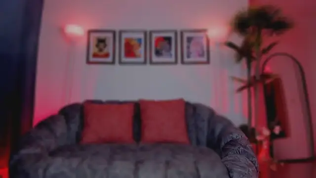 Snapshot of Taylor__foxxx chatting on 09.26.25 Taylor  foxxx online show from 09.26.25