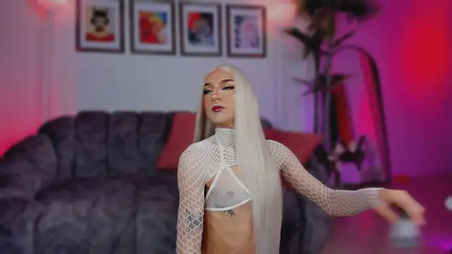 Snapshot of Taylor__foxxx chatting on 10.16.25 Taylor  foxxx online show from 10.16.25