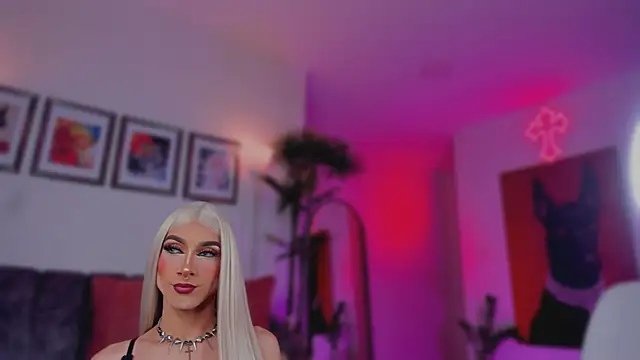 Taylor  foxxx online show from 11.20.25