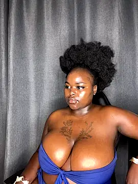 Honeycoco0211 online show from 12.15.25