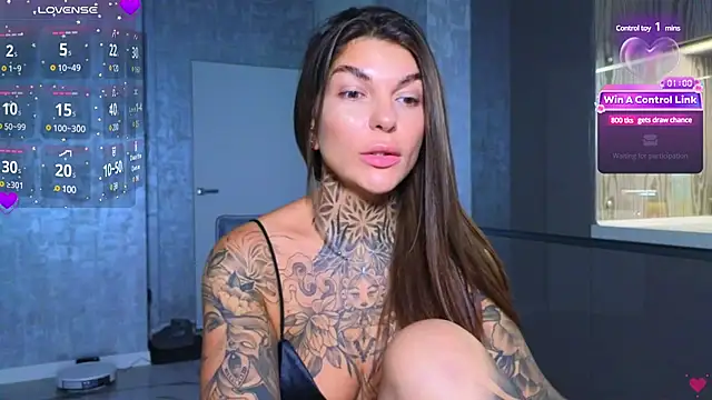 Snapshot of tattooedBabyy chatting on 01.20.25 tattooedBabyy online show from 01.20.25