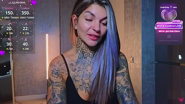 Snapshot of tattooedBabyy chatting on 02.09.25 tattooedBabyy online show from 02.09.25