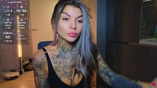 Snapshot of tattooedBabyy chatting on 03.12.25 tattooedBabyy online show from 03.12.25
