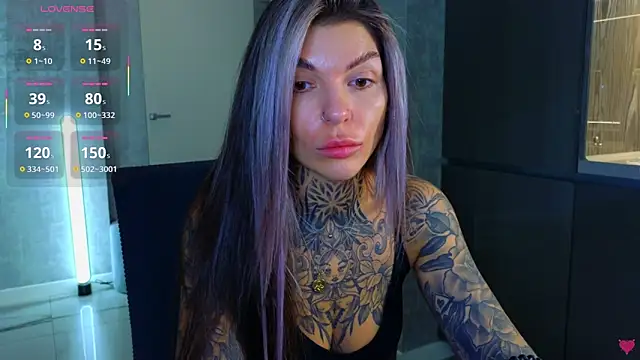 Snapshot of tattooedBabyy chatting on 09.30.25 tattooedBabyy online show from 09.30.25