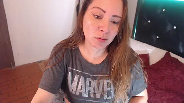 Snapshot of camila_delarosa chatting on 10.18.25 camila delarosa online show from 10.18.25