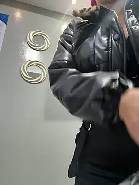 Dalila Thoms online show from 02.03.25