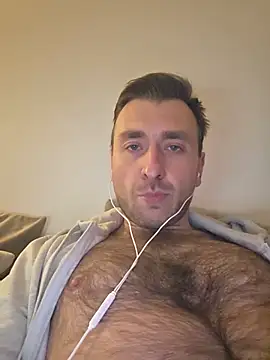 Snapshot of TIGERRR86 chatting on 05.14.26 TIGERRR86 online show from 05.14.26