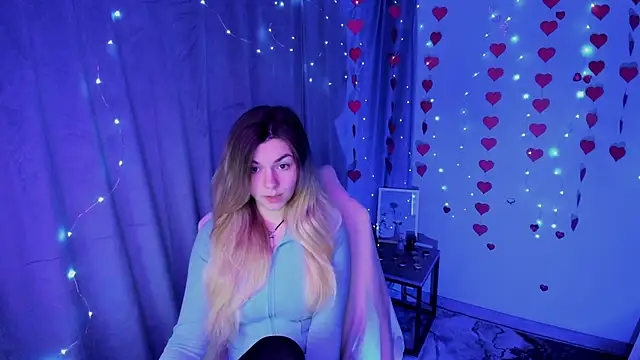 Snapshot of Sweet_me_ chatting on 02.17.26 Sweet me online show from 02.17.26