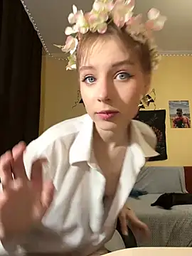 Crayzy Luv online show from 03.07.25