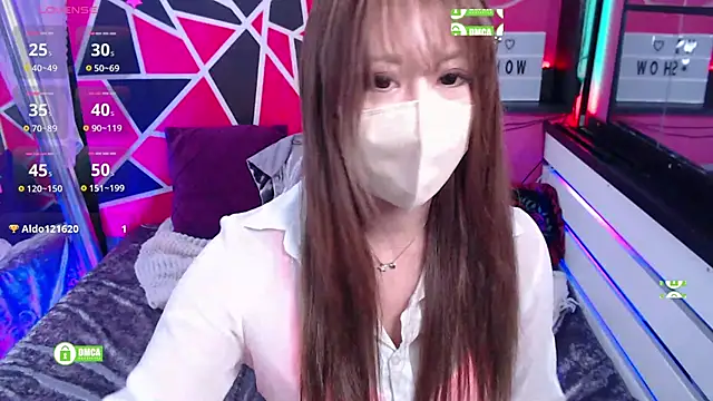 Snapshot of Lion_______ chatting on 01.14.25 Lion        online show from 01.14.25