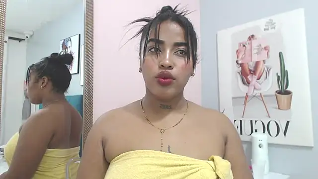 Snapshot of AichaBrown chatting on 02.13.25 AichaBrown online show from 02.13.25