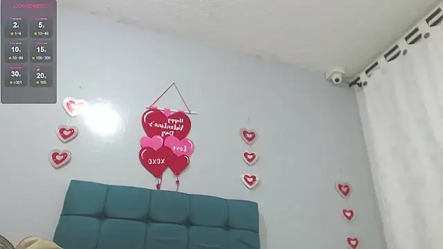 Snapshot of AichaBrown chatting on 02.21.25 AichaBrown online show from 02.21.25