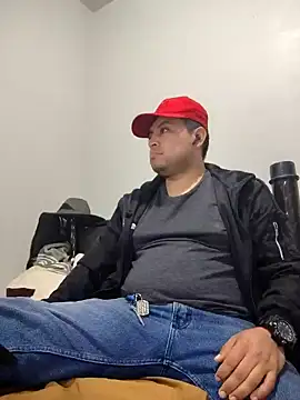 Snapshot of Potro23hotzen chatting on 12.21.24 Potro23hotzen online show from 12.21.24