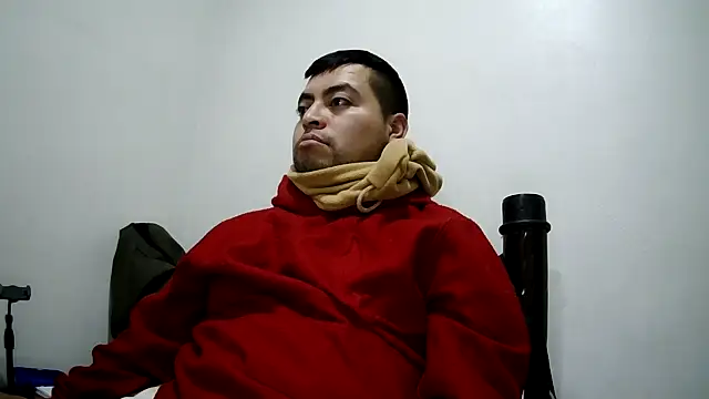 Snapshot of Potro23hotzen chatting on 01.05.25 Potro23hotzen online show from 01.05.25