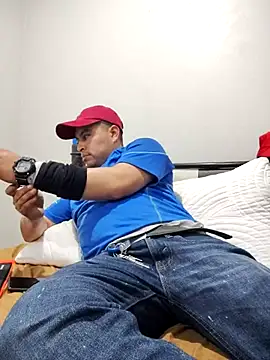 Snapshot of Potro23hotzen chatting on 11.11.25 Potro23hotzen online show from 11.11.25