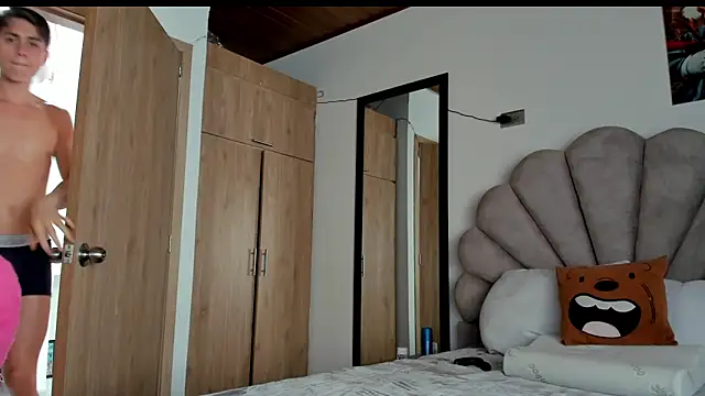 manucute 23  online show from 04.20.26