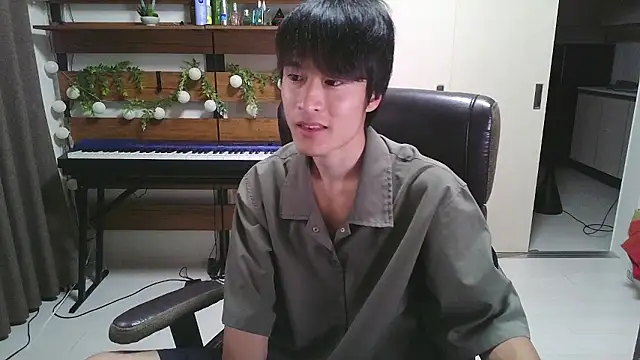 Snapshot of IroManager chatting on 09.21.25 IroManager online show from 09.21.25