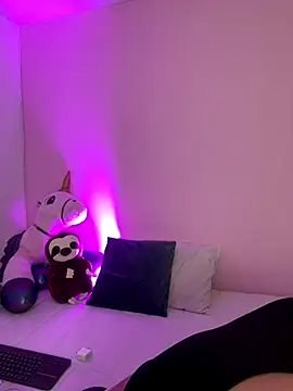 Oriana Guzman online show from 11.04.25