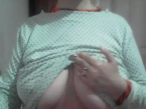 Snapshot of AnaXBerry chatting on 04.26.26 AnaXBerry online show from 04.26.26