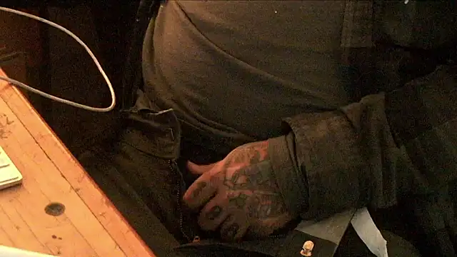 Snapshot of AlanDickson chatting on 02.17.26 AlanDickson online show from 02.17.26