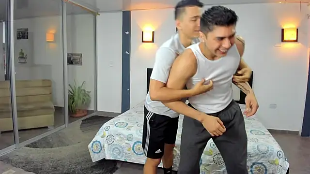 Snapshot of badguyss_bisex chatting on 01.19.26 badguyss bisex online show from 01.19.26