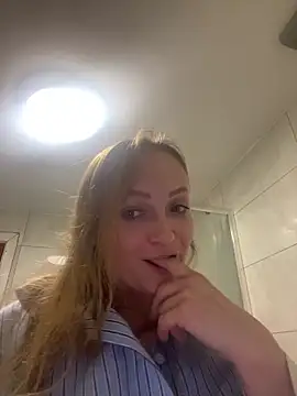 Snapshot of LadyTatiana_Madam chatting on 02.25.26 LadyTatiana Madam online show from 02.25.26