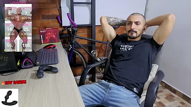 Snapshot of Marck_Muscle chatting on 06.07.26 Marck Muscle online show from 06.07.26