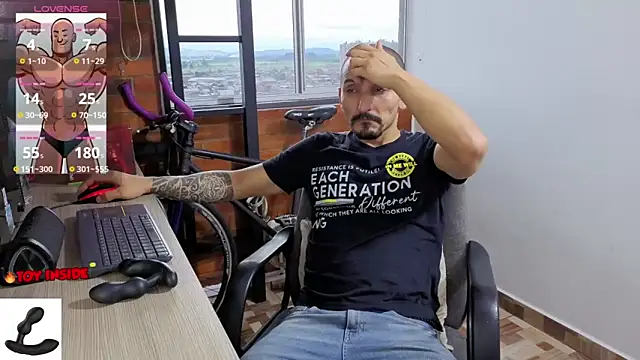 Snapshot of Marck_Muscle chatting on 06.07.26 Marck Muscle online show from 06.07.26