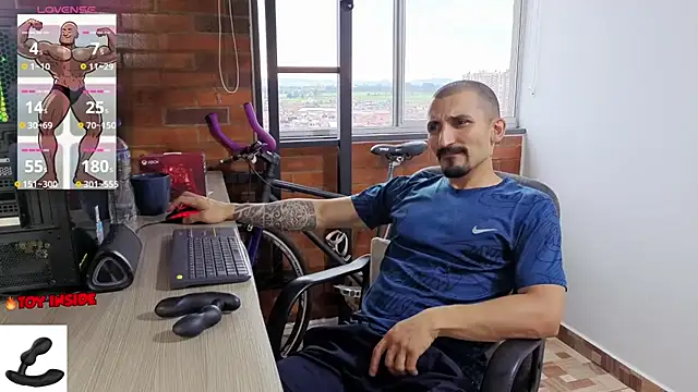 Snapshot of Marck_Muscle chatting on 06.09.26 Marck Muscle online show from 06.09.26