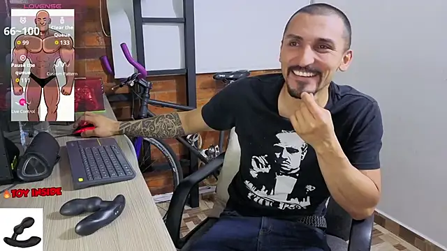 Snapshot of Marck_Muscle chatting on 06.15.26 Marck Muscle online show from 06.15.26