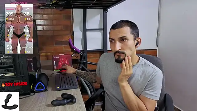 Snapshot of Marck_Muscle chatting on 07.05.26 Marck Muscle online show from 07.05.26