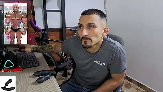 Snapshot of Marck_Muscle chatting on 07.06.26 Marck Muscle online show from 07.06.26