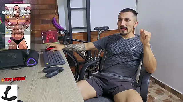 Snapshot of Marck_Muscle chatting on 07.08.26 Marck Muscle online show from 07.08.26
