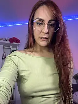 Snapshot of Buttyy_Cherry chatting on 05.24.26 Buttyy Cherry online show from 05.24.26