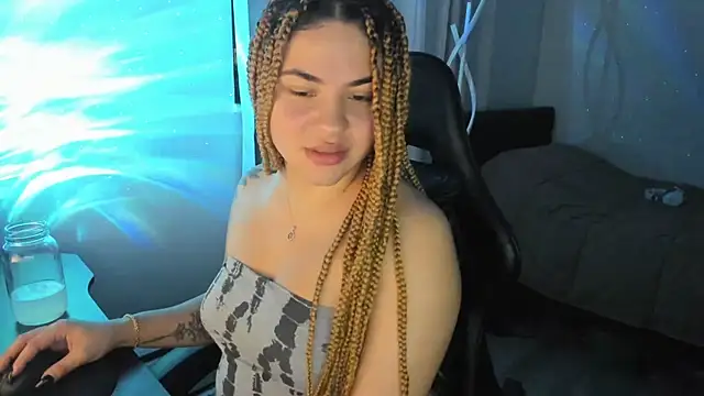 MelSaunders online show from 12.13.24