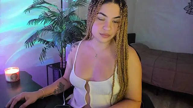 MelSaunders online show from 12.18.24