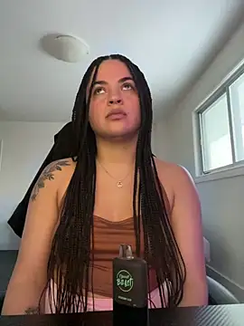 MelSaunders online show from 03.04.25