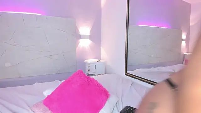 AbrilBrent online show from 03.08.25