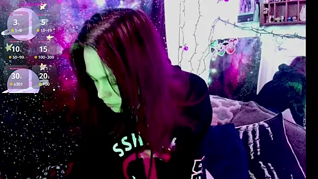 EverlyEster online show from 01.05.25