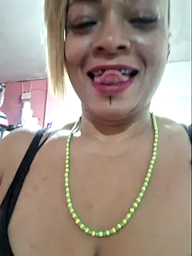 gatadeojosclaros online show from 02.25.25